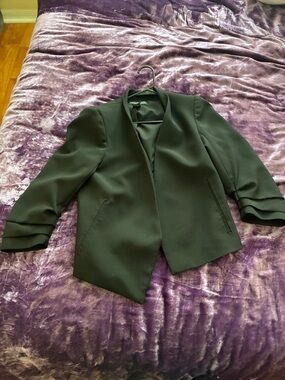 Womens Open-Front Black Cropped Blazer Jacket